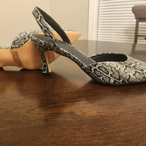 NYC  Shoes - Picture 3 of 4